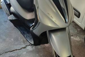 Beverly 250cc tourer