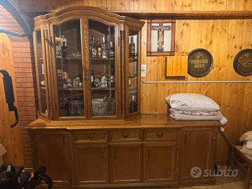 MOBILE IN LEGNO
