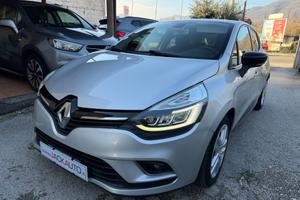 Renault Clio TCe 12V 90 CV 5 porte Moschino Zen
