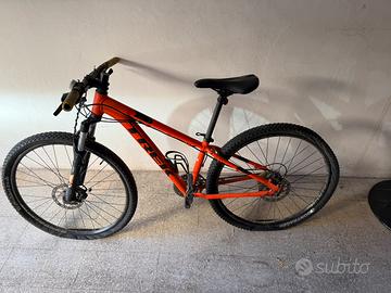 MountainBike Trek Arancione