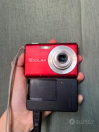 Casio Exilim EX-Z60 Rossa – Fotocamera digitale