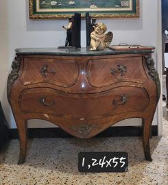 Comò in stile Luigi xv