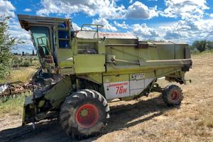 Mietitrebbia autolivelante Claas Dominator 76