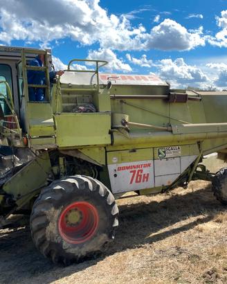 Mietitrebbia autolivelante Claas Dominator 76