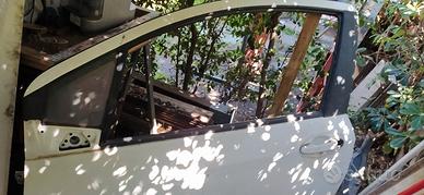 sportello anteriore sinistro Toyota Yaris 2013 tre