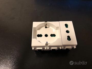 Vimar Plana materiale vario