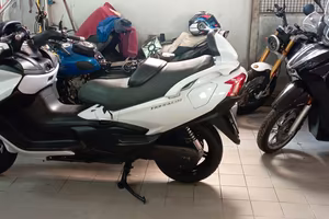Suzuki Burgman 650 executive abs bianco perla