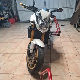 YAMAHA FZ8 
