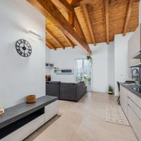 Como alle porte del lago