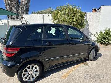Mercedes Benz B200 CDI Premium