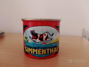 Barattolo della Simmenthal che muggisce