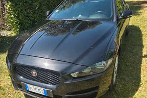 Jaguar XE E-Performance Prestige