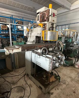 Fresa RIVOLTA Automatica a controllo manuale