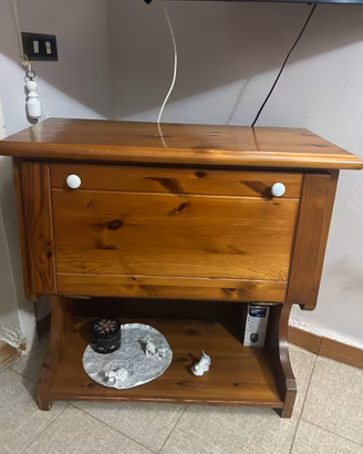 Mobiletto porta liquori