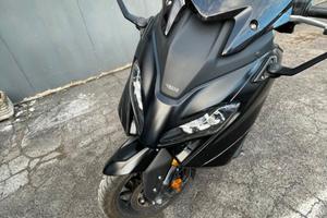 Yamaha T-Max 560 - 2023 - 2.800 km - IVA Esposta