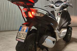 Piaggio MP3 125 - 2011