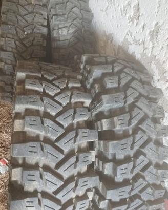 Gomme Mountain devils 235/85/16