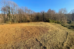 Terreno di 4330 m² a Ello