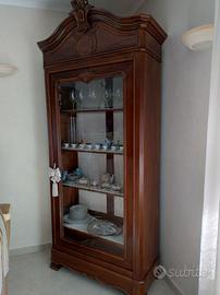 Mobile vetrina in legno antico