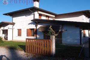 Bifamiliare in centro con ampi spazi