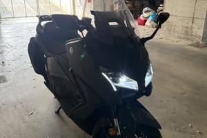 Yamaha T Max 560