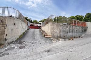 Vomero alto Camandoli box auto