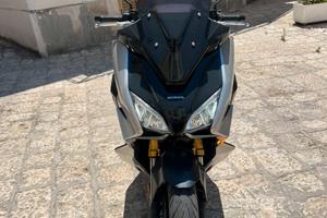 Honda Forza 750