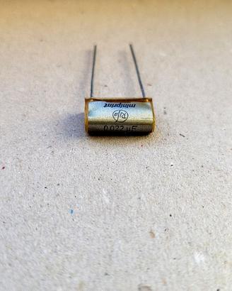 componenti elettronici condensatori