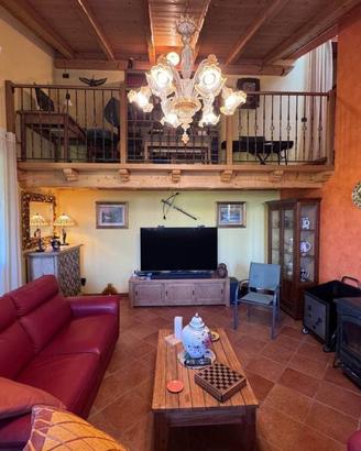Casa indipendente di 309 m² con più di 5 locali e 