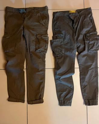 Pantaloni cargo