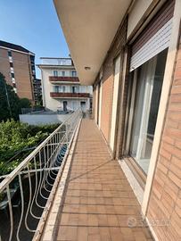 Spazioso quadrilocale con ampio balcone pr/125