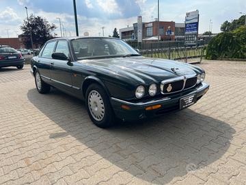 Jaguar XJ XJ8 3.2 cat