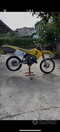Suzuki rm 125