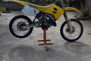 Suzuki rm 125