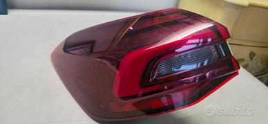 faro posteriore sinistro Ford Focus berlina 2022 i