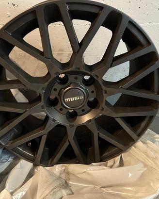 Cerchi  MOMO R16