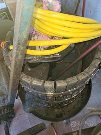 torchio e pigiatrice manuale