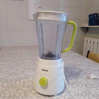 Frullatore con bicchiere grande