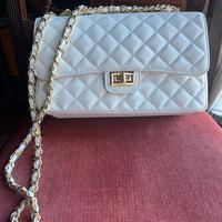 Borsa trapuntata color panna con catena. NUOVA