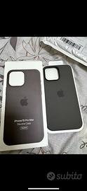 Cover iPhone 15 nera