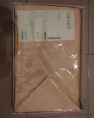 Servizio Tavola (Tovaglia + 12 tovaglioli) nuovo