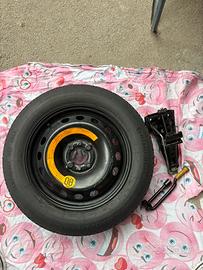 kit ruota di scorta 125/90 R15+ cric e chiave