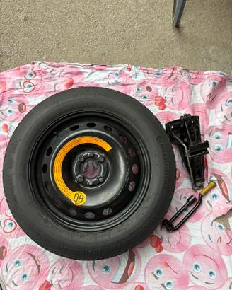 kit ruota di scorta 125/90 R15+ cric e chiave