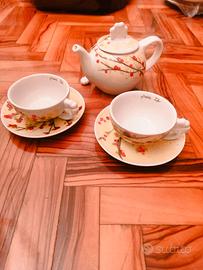teiera con tazze THUN