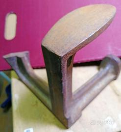 Treppiede incudine in ghisa attrezzo per calzolaio