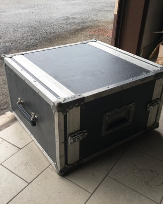 Flight Case 6 Unità