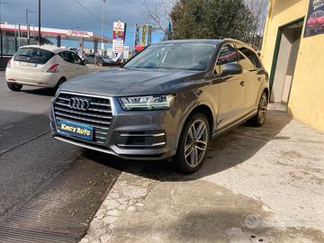 Audi Q7 3.0 TDI 272 CV quattro TETTO GARANZIA 7 PO