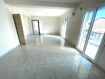 Acireale centro, appartamento + posto auto