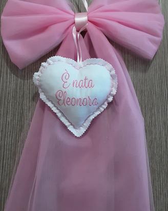 Fiocco nascita rosa in tulle con cuore centrale 