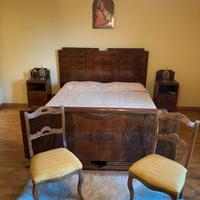 Camera da letto anni 30 in radica di noce.